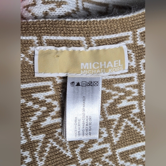 Michael Kors All Over Logo Elevated Everyday Layering Knit Scarf - Picture 2 of 2